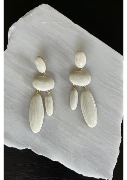 Sallantılı Reçine Oval Küpe fiyatları