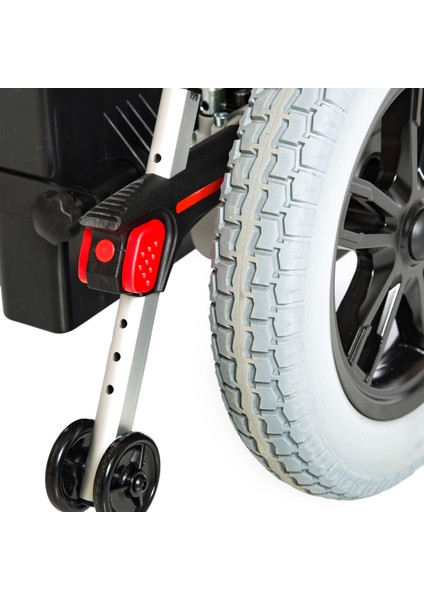 Römer Akülü Tekerlekli Sandalye | Katlanabilir Güçlendirilmiş ŞASE,320W Motor ve Ergonomik Yapı R105