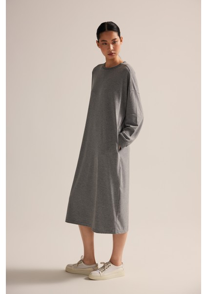 Kadın Pamuklu Uzun Kollu Cepli Yırtmaç Detaylı Gecelik