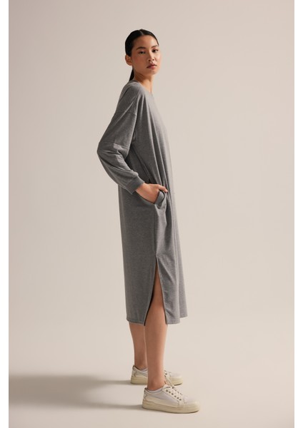 Kadın Pamuklu Uzun Kollu Cepli Yırtmaç Detaylı Gecelik modelleri