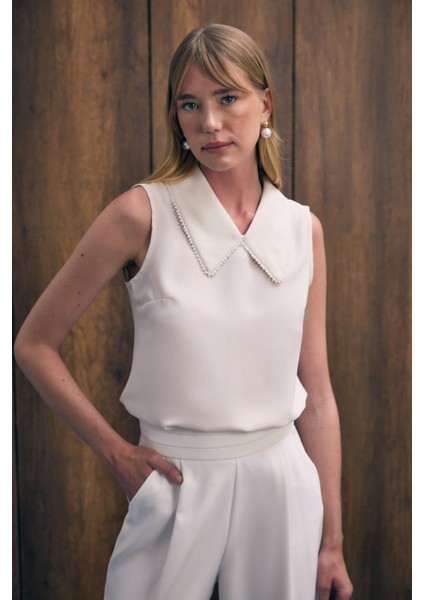 Yaka Incili Kolsuz Bluz - Bej