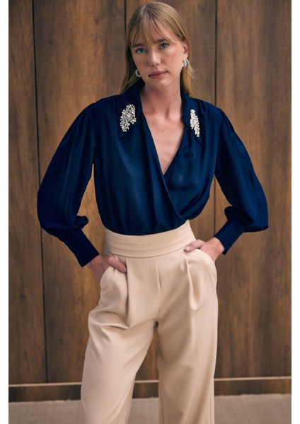 Aksesuar Detaylı Bodysuit Bluz - Lacivert