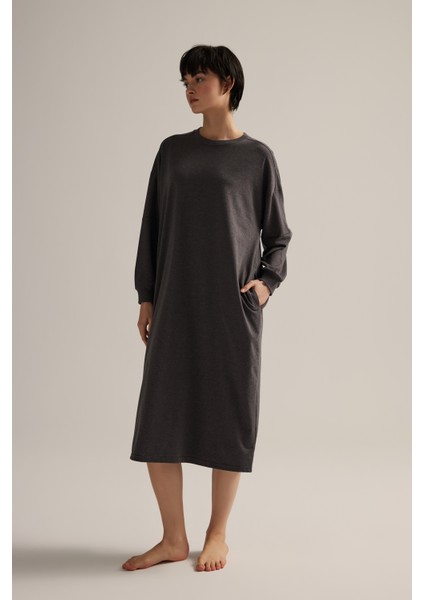 Kadın Pamuklu Uzun Kollu Cepli Yırtmaç Detaylı Gecelik modelleri