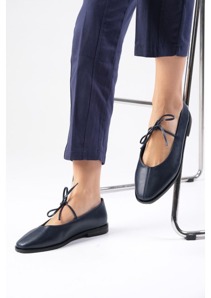Elaine Lacivert Renk Bağcıklı Kadın Babet Ayakkabı modelleri