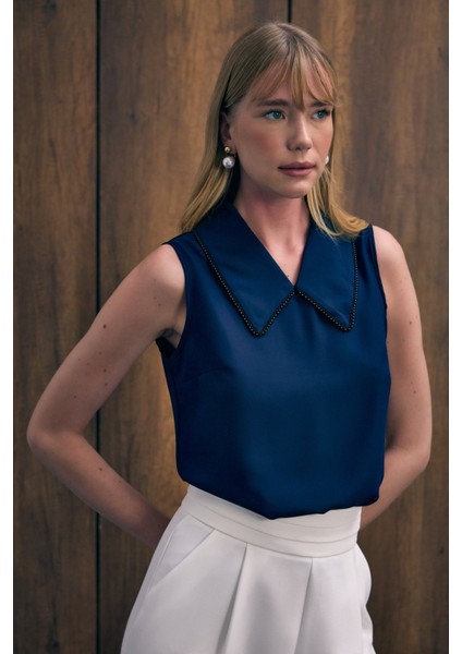 Yaka Incili Kolsuz Bluz - Lacivert