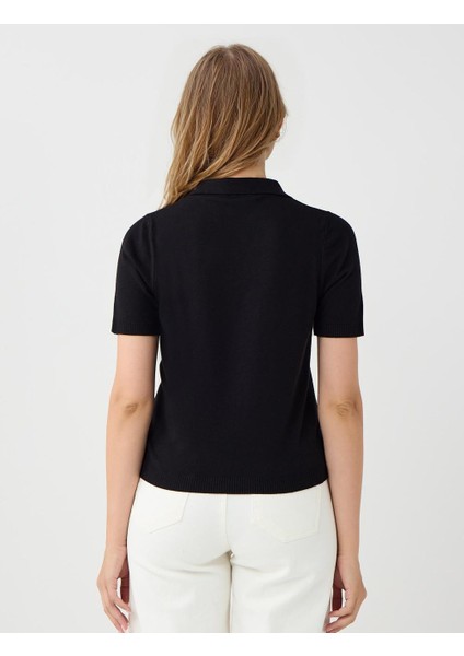 Siyah Dar Kesim Kısa Kollu Gömlek Yaka Triko Tişört indirimleri