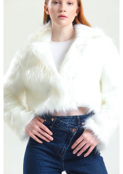 Ingiliz Yaka Crop Kürk Ceket