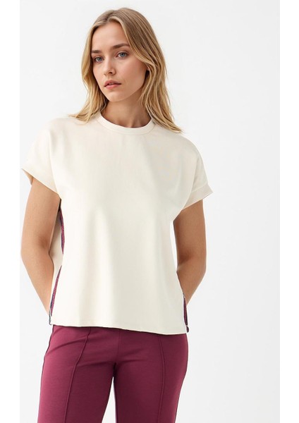 Taş Kısa Kollu Bisiklet Yaka Şerit Detaylı Örme Tişört fiyatları