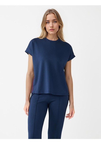 Lacivert Kısa Kollu Bisiklet Yaka Şerit Detaylı Örme Tişört