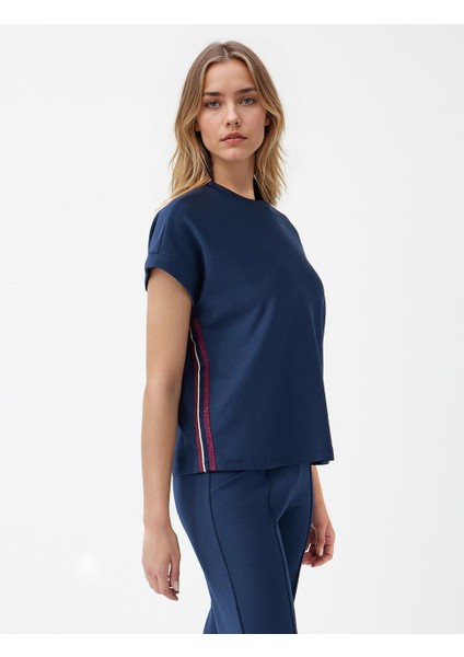 Lacivert Kısa Kollu Bisiklet Yaka Şerit Detaylı Örme Tişört modelleri