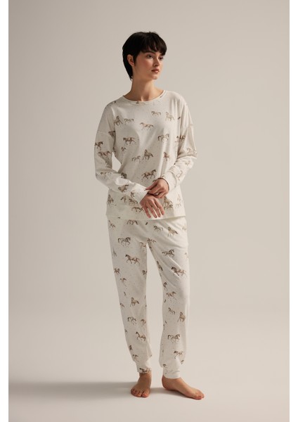 Kadın Pamuklu Uzun Kollu Pijama Takımı modelleri