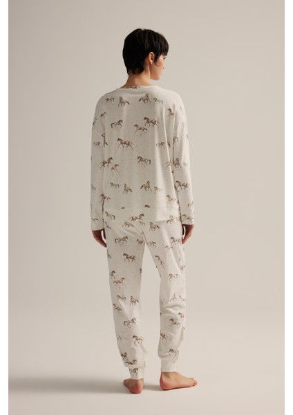 Kadın Pamuklu Uzun Kollu Pijama Takımı fırsatları