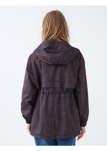 Kahverengi Beli Bağcıklı Kapüşonlu Leopar Desenli Yağmurluk indirimleri