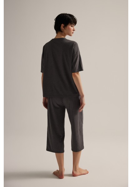 Kadın Pamuklu Kısa Kollu Kapri Pijama Takımı fırsatları