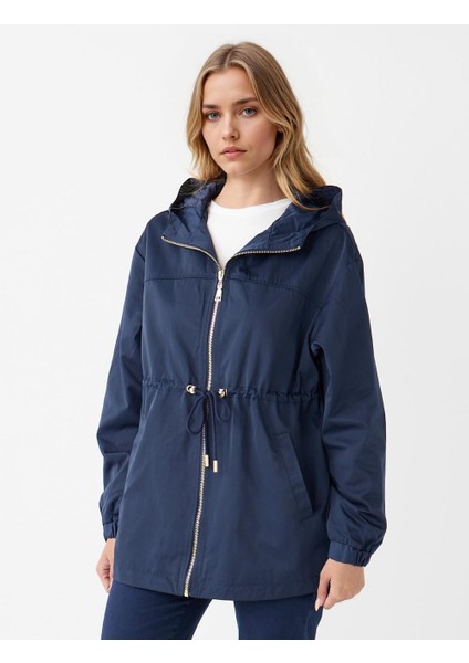 Lacivert Su Itici Özellikli Rüzgar Geçirmez Yağmurluk modelleri