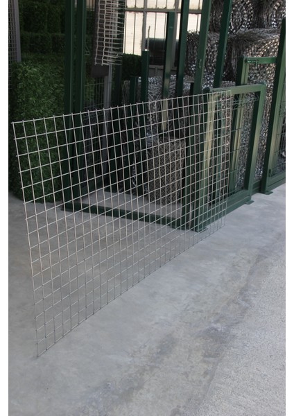 Hasır Tel-( 5.5 x 5.5 Göz Aralıklı - 3.5'mm ) ( 100 x 200 Ebatında )-( 4 Adet ) fırsatları