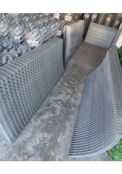 Hasır Tel-( 5.5 x 5.5 Göz Aralıklı - 3.5'mm ) ( 100 x 200 Ebatında )-( 3 Adet ) fiyatları