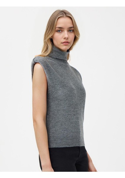 Gri Balıkçı Yaka Kolsuz Triko Süveter fırsatları