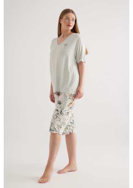 Kadın Plus Size Viskon V Yaka Kısa Kollu Kapri Pijama Takımı indirimleri