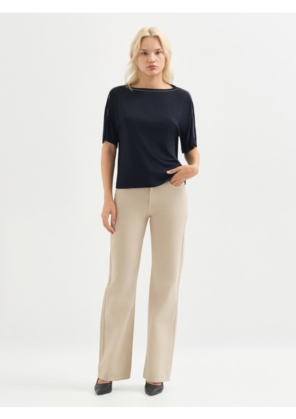 Kadın Regular Fıt Tişört-Siyah fırsatları