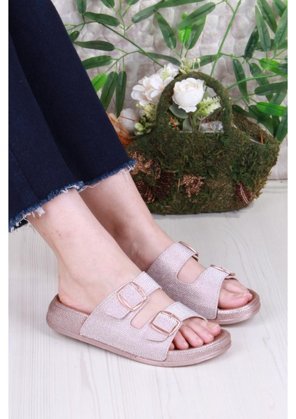 Yazlık Kadın Ortopedik Terlik – Sim Detaylı, Çift Tokalı, Soft Tabanlı Ev ve Sokak Terliği.