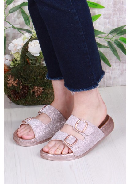 Yazlık Kadın Ortopedik Terlik – Sim Detaylı, Çift Tokalı, Soft Tabanlı Ev ve Sokak Terliği. fiyatları