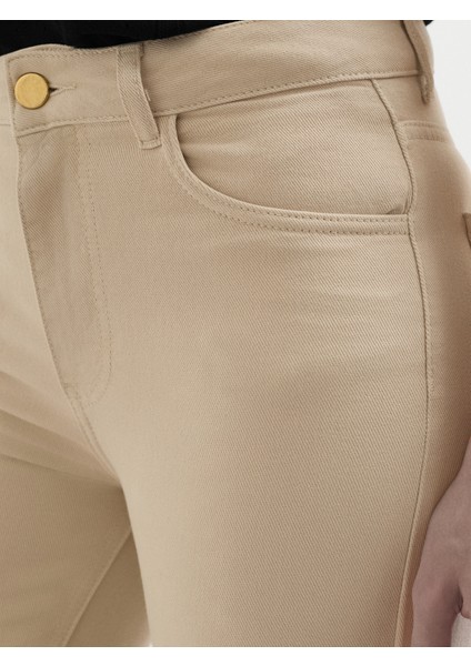 Kadın Jean-Bej indirimleri