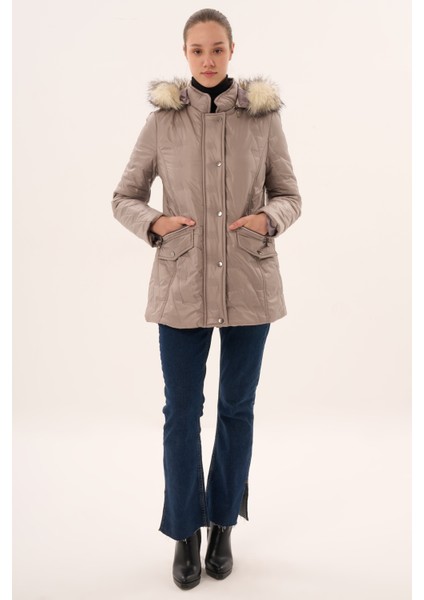 Veger Özel Desen Kapüşonlu Kapitone Mont fiyatları