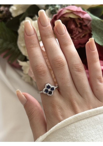 Zirkon Lacivert Yonca Yüzük