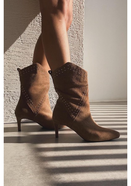 Arizona Toprak Hakiki Deri Topuklu Bot fiyatları