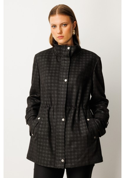 Kadın Büyük Beden Beli Lastikli Kazayağı Desenli Trenç 7541 Siyah modelleri