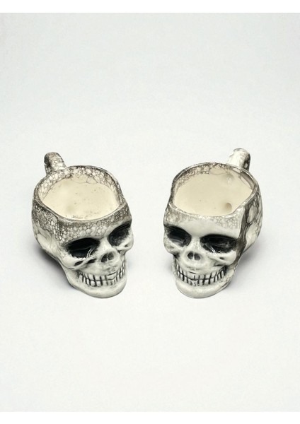 El Yapımı Kuru Kafa Seramik Espresso Bardağı – 150 ml | Siyah & Kırmızı | Dekoratif & Kullanışlı