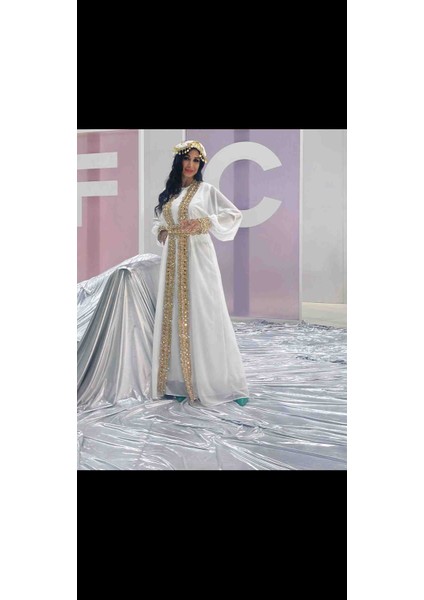 Beyaz Yöresel Takım