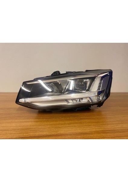 81A941773 - Far Komple Sol Ledli Beyinli Audı Q2 2016