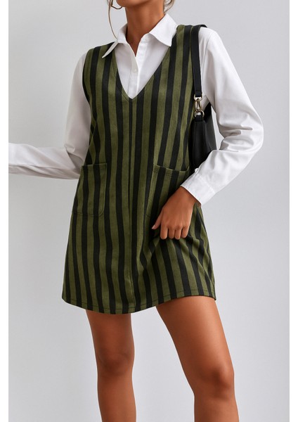 Kadın Çizgili Kadife Cepli Mini Elbise – Şık ve Rahat Tasarım
