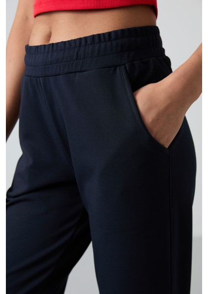 Lacivert Yüksek Bel Cepli Rahat Form Klasik Paça Kadın Eşofman Alt - 94584
