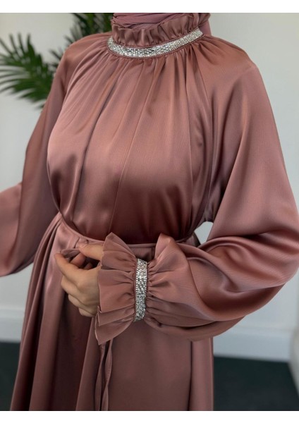 Yaka Kol Taşlı Saten Abiye Elbise fiyatları