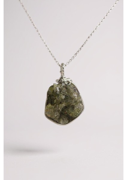925 Ayar Gümüş Zincirli Epidot Kadın Kolye (Doğal Taş)