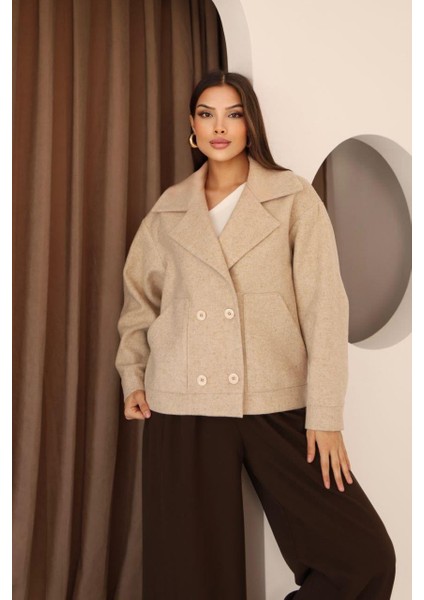 Kadın Bej Kısa Kaşe Ceket