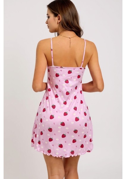 Pembe Çilek Desenli Askılı Kadın Gecelik