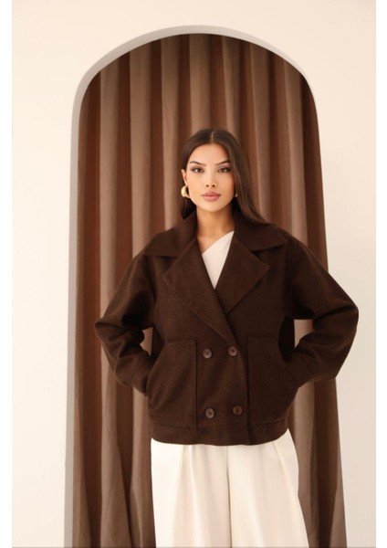 Kadın Kahverengi Kısa Kaşe Ceket