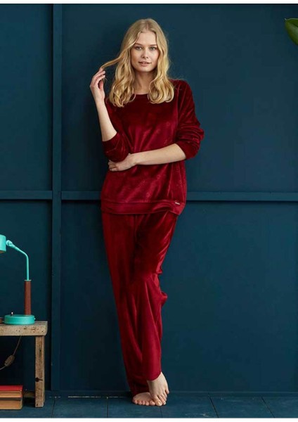 Kadın Kadife Pijama Takımı Uzun Kollu Rahat ve Şık Ev Giyim Takımı
