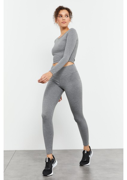 Gri Melanj Uzun Kollu Dar Kalıp O Yaka Kadın Crop Top T-Shirt - 97150