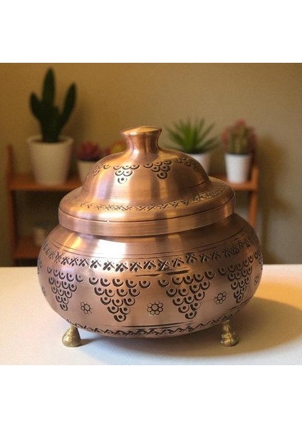 -Üzüm Desenli El Işlemeli Oyma Bakır Şekerlik – Kapaklı Geleneksel Şekerdanlık, El Dövmesi Dekoratif ve Kullanışlı Sunum Kabı