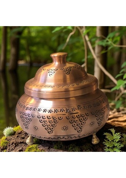 -Üzüm Desenli El Işlemeli Oyma Bakır Şekerlik – Kapaklı Geleneksel Şekerdanlık, El Dövmesi Dekoratif ve Kullanışlı Sunum Kabı indirimleri