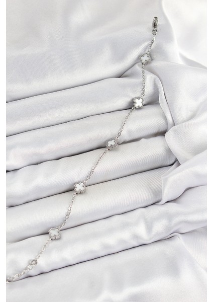 316L Çelik Beyaz Sedef Yonca Model Gümüş Renk Kadın Bileklik fiyatları