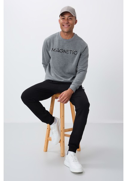 Gri Melanj Yazı Nakışlı O Yaka Rahat Form İçi Polarlı Erkek Sweatshirt - 88020