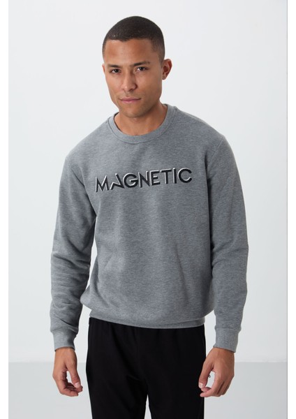 Gri Melanj Yazı Nakışlı O Yaka Rahat Form İçi Polarlı Erkek Sweatshirt - 88020
