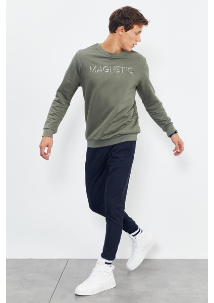 Çağla Yazı Nakışlı O Yaka Rahat Form İçi Polarlı Erkek Sweatshirt - 88020 fırsatları