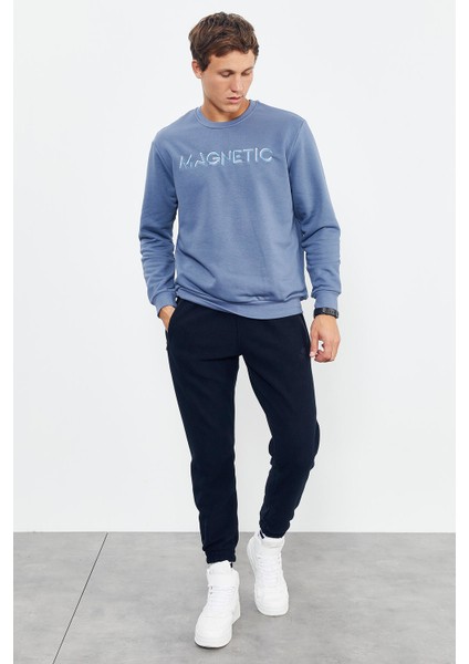 Petrol Yazı Nakışlı O Yaka Rahat Form İçi Polarlı Erkek Sweatshirt - 88020 fiyatları